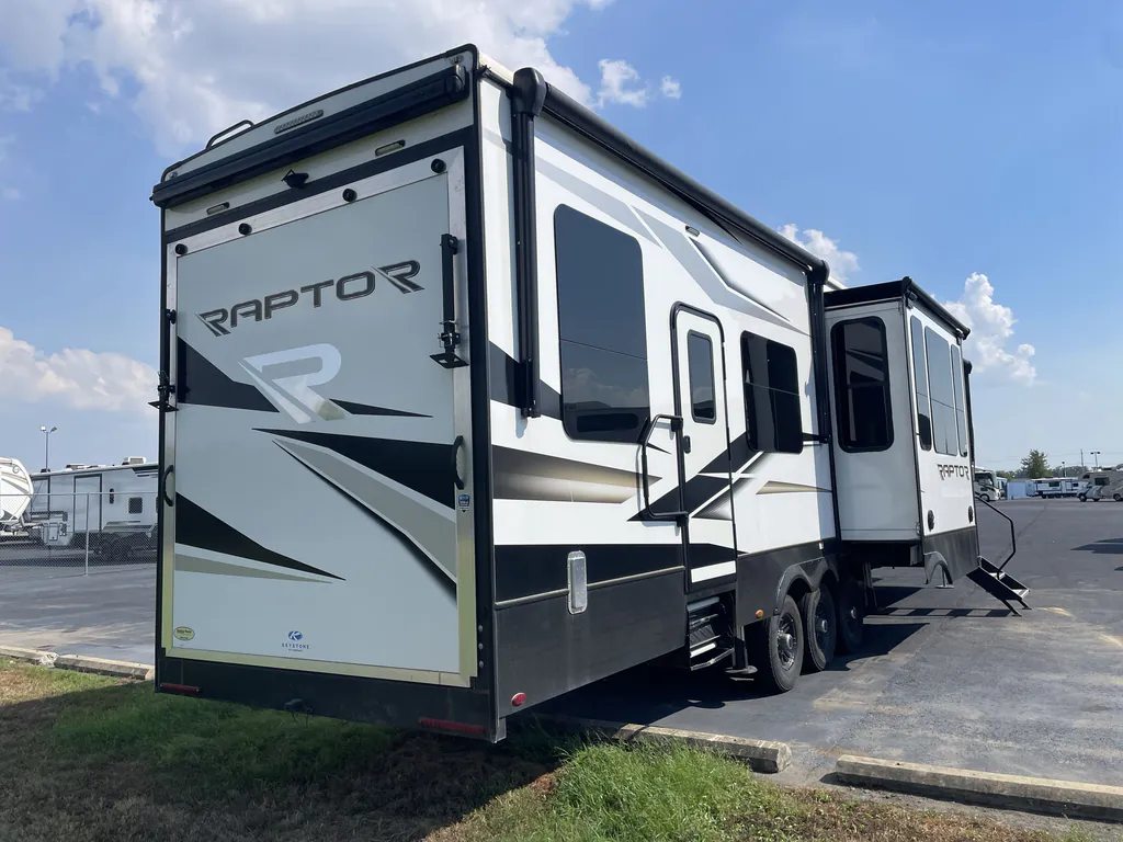 2025 Keystone Raptor 415, Photos photo 19
