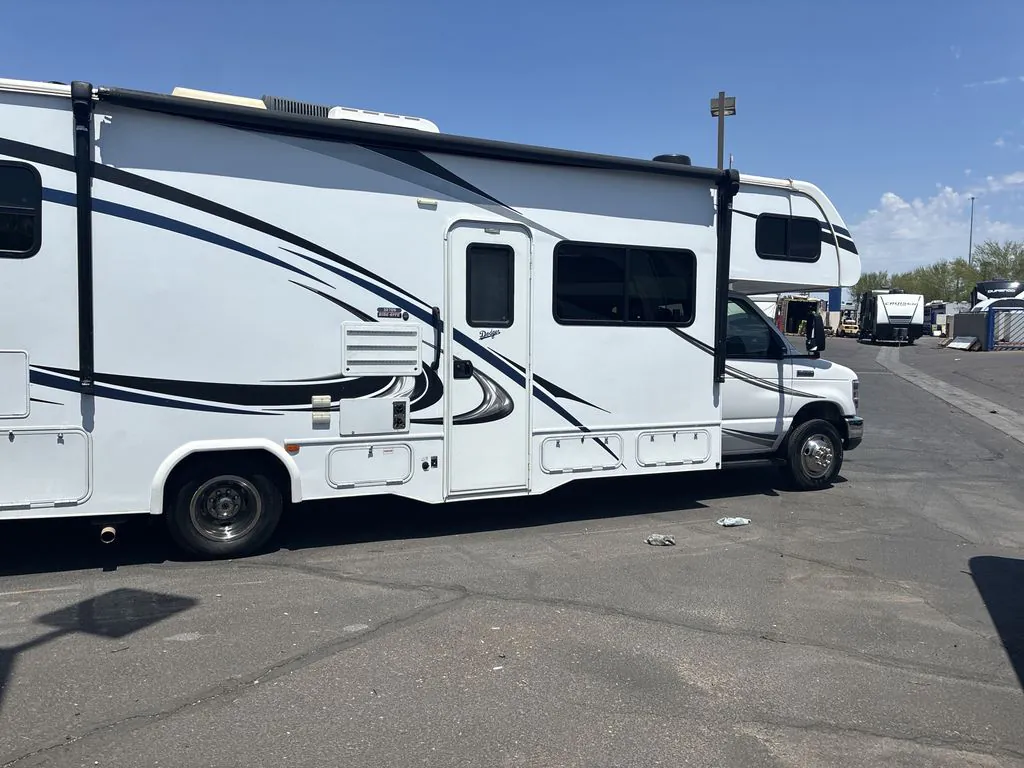2019 Forest River Sunseeker 3270S - Photo 2