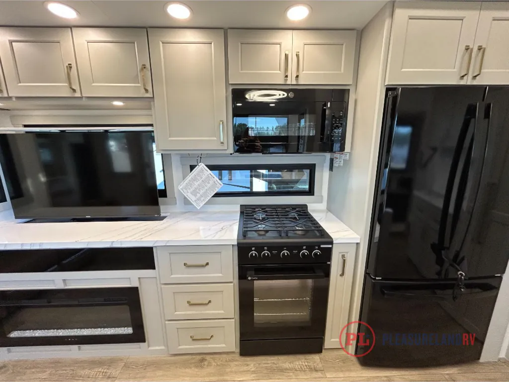 2026 Brinkley Model G 4100, Photos photo 28