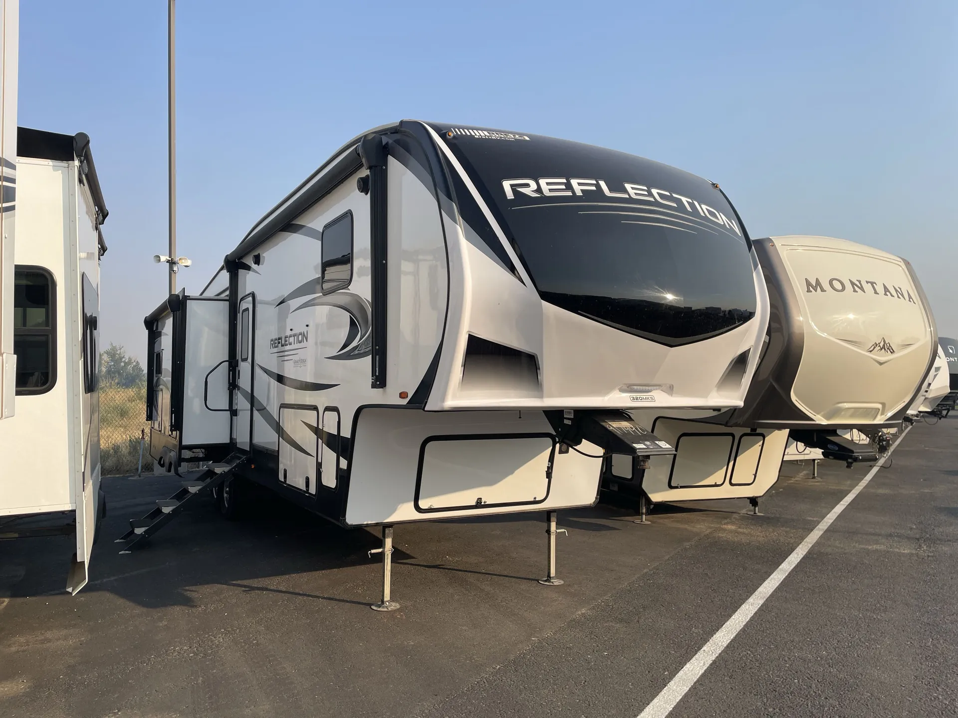2022 Grand Design Reflection 320MKS dealer photo 1 from Camping World
