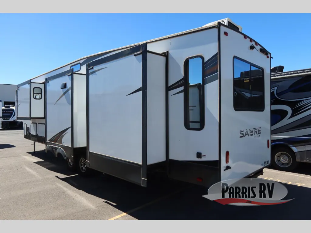 2023 Forest River Sabre 38RLH, Photos photo 5