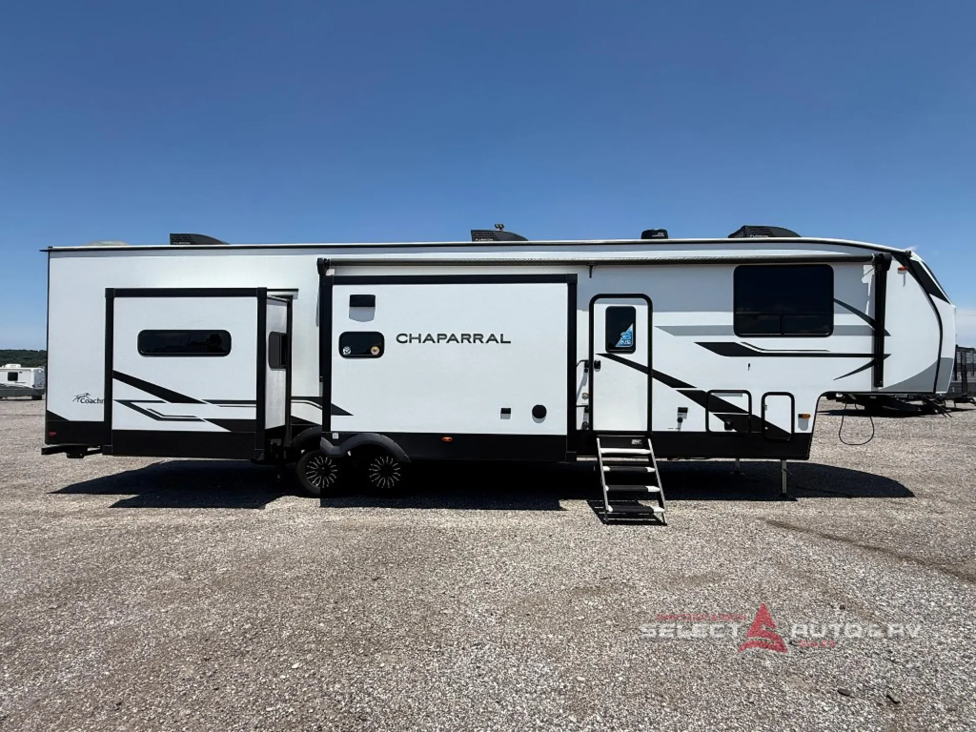 2025 Coachmen Chaparral 375BAF - Photo 2