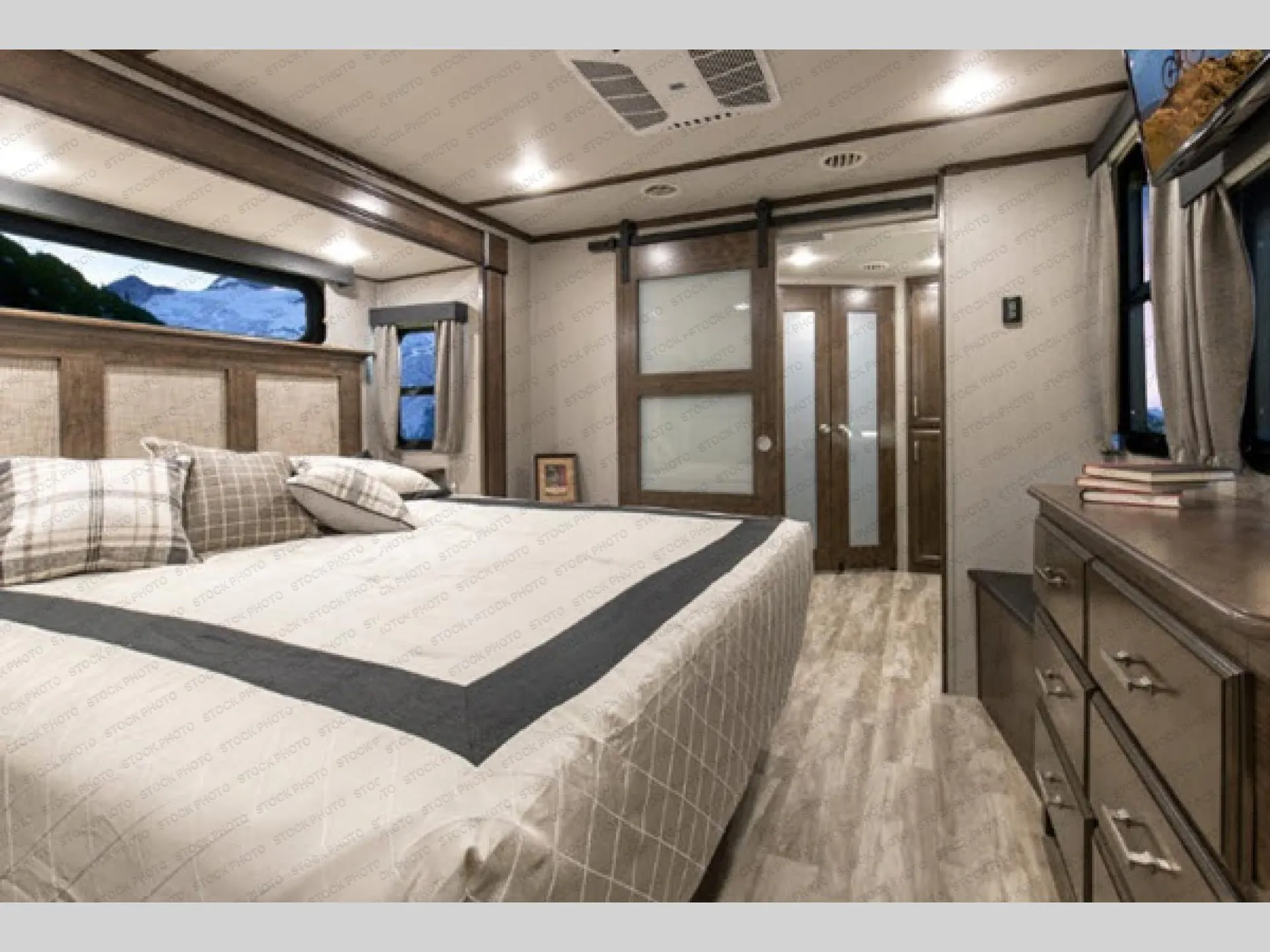 2020 Grand Design Solitude 372WB - Photo 4