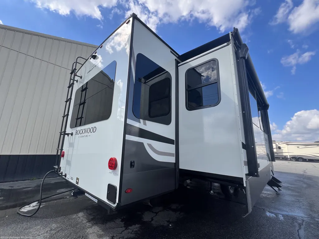 2027 Forest River Rockwood Signature 8392RL, Photos photo 7