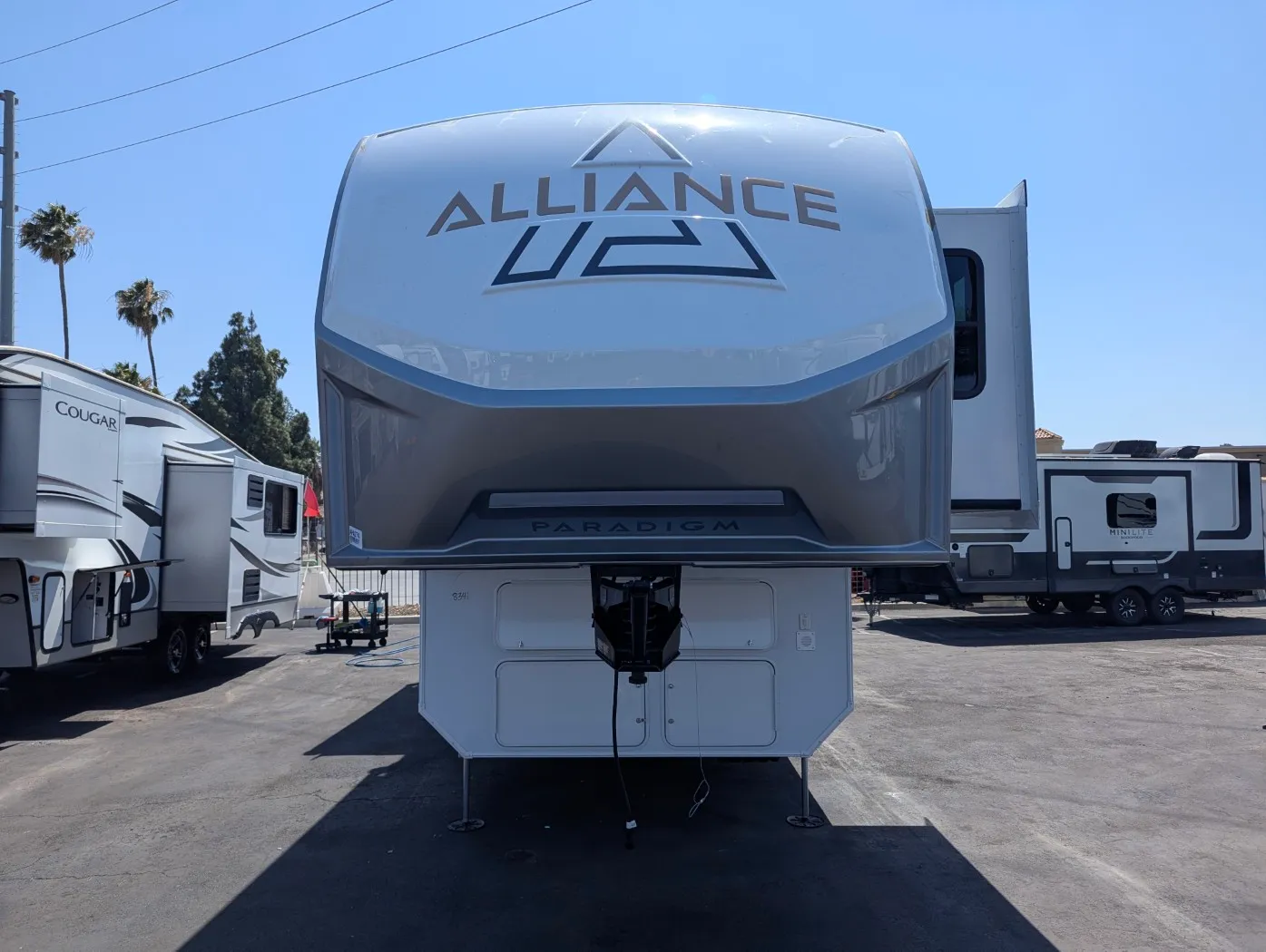 2026 Alliance RV Paradigm 395DS - Photo 3