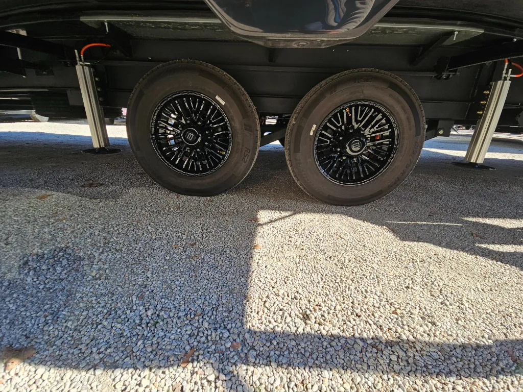 2026 Brinkley Model Z 3515, Exterior photo 15