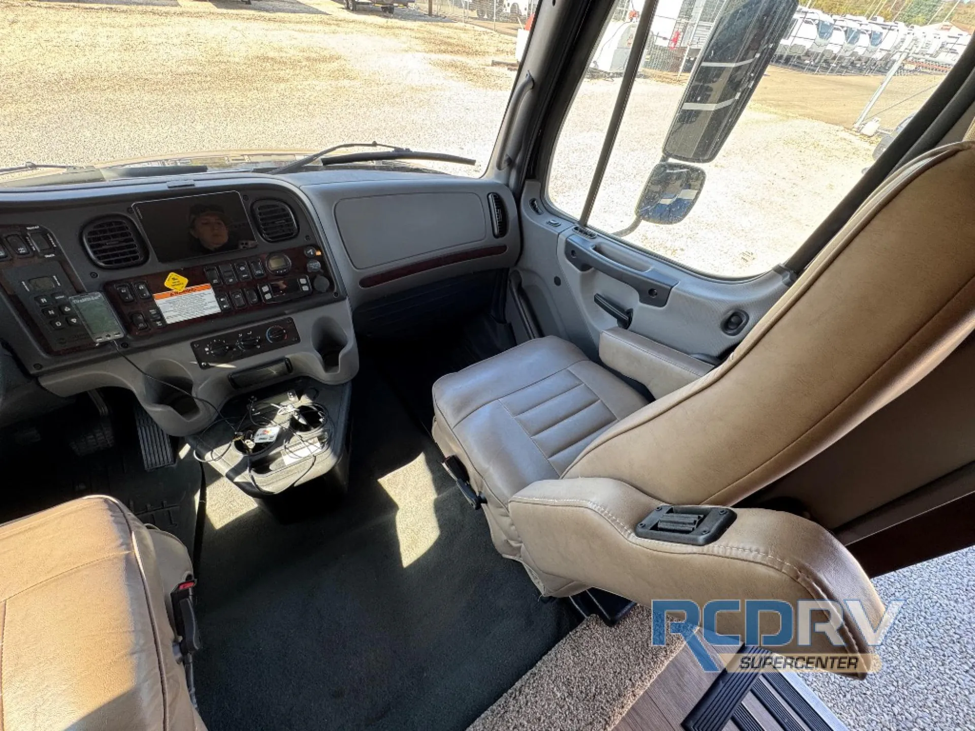 2021 Renegade RV Verona 40VRB - Photo 4