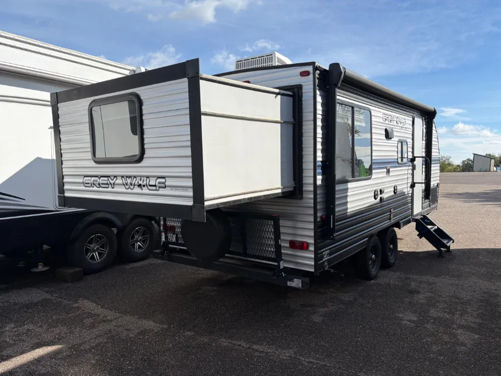 2020 Forest River Cherokee Grey Wolf 19SM, Photos photo 6
