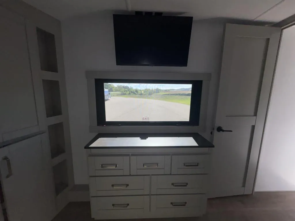 2026 Brinkley Model Z 3100, Photos photo 37