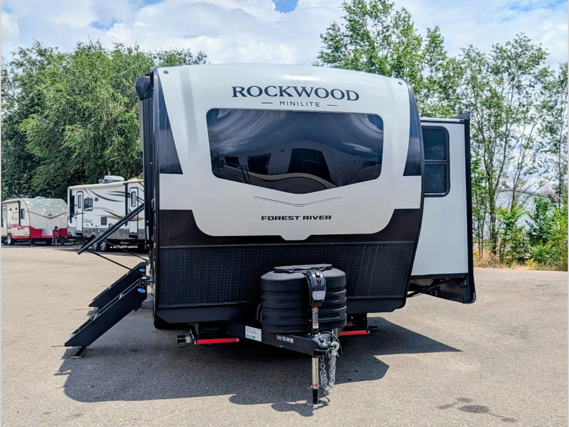2027 Forest River Rockwood Mini Lite 2506FK — Photo 5