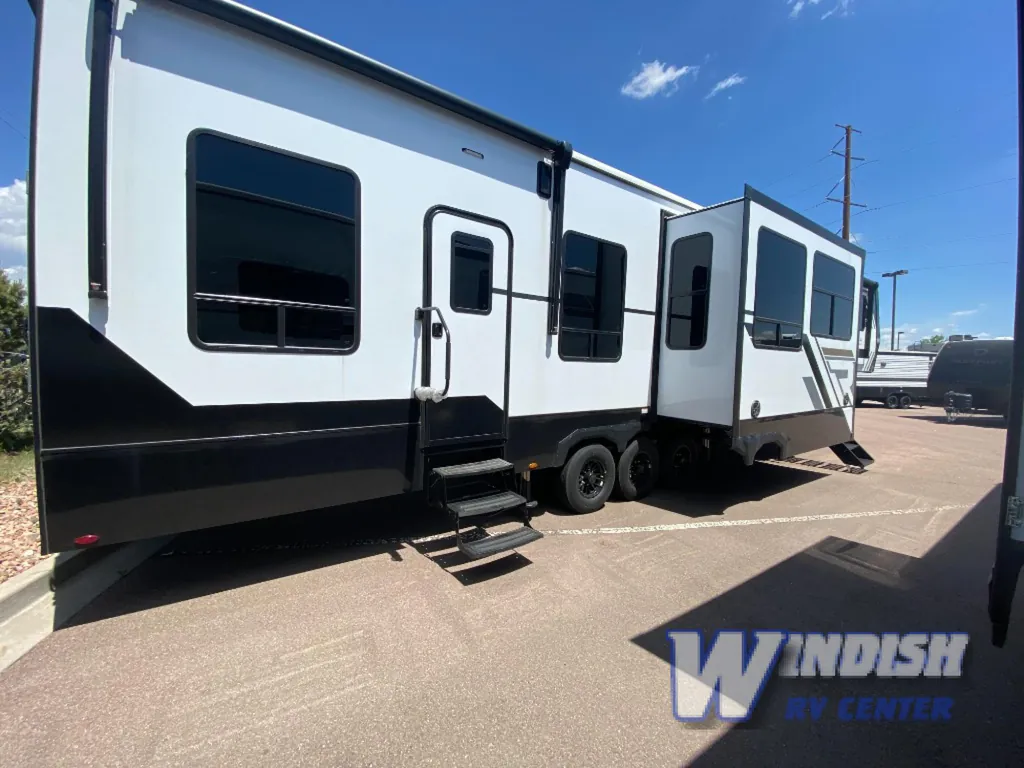 2026 Keystone RV Raptor Carbon Series 420, Photos photo 5