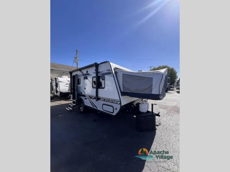 2020 Jayco Jay Feather 17Z - Main photo