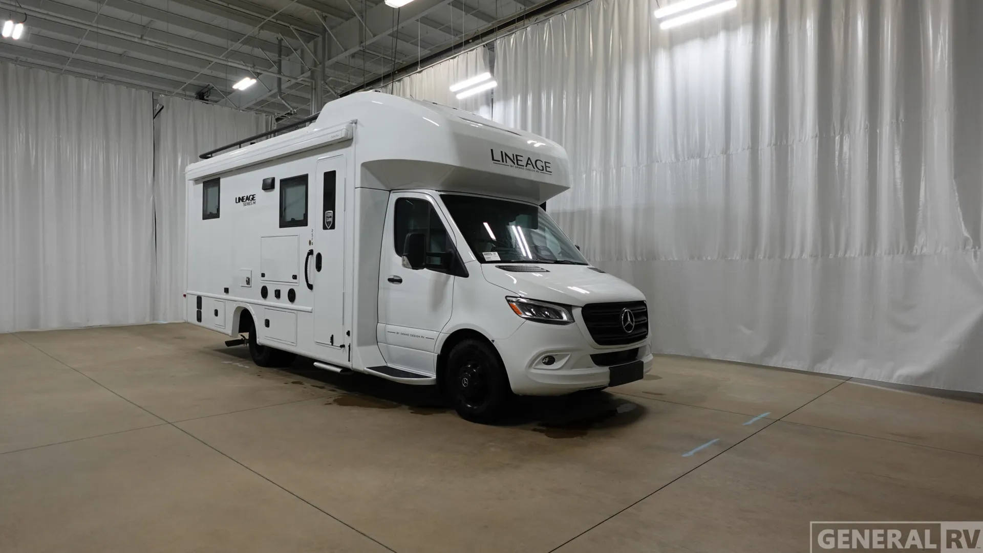 2026 Grand Design Lineage Series M 25FW - Photo 2