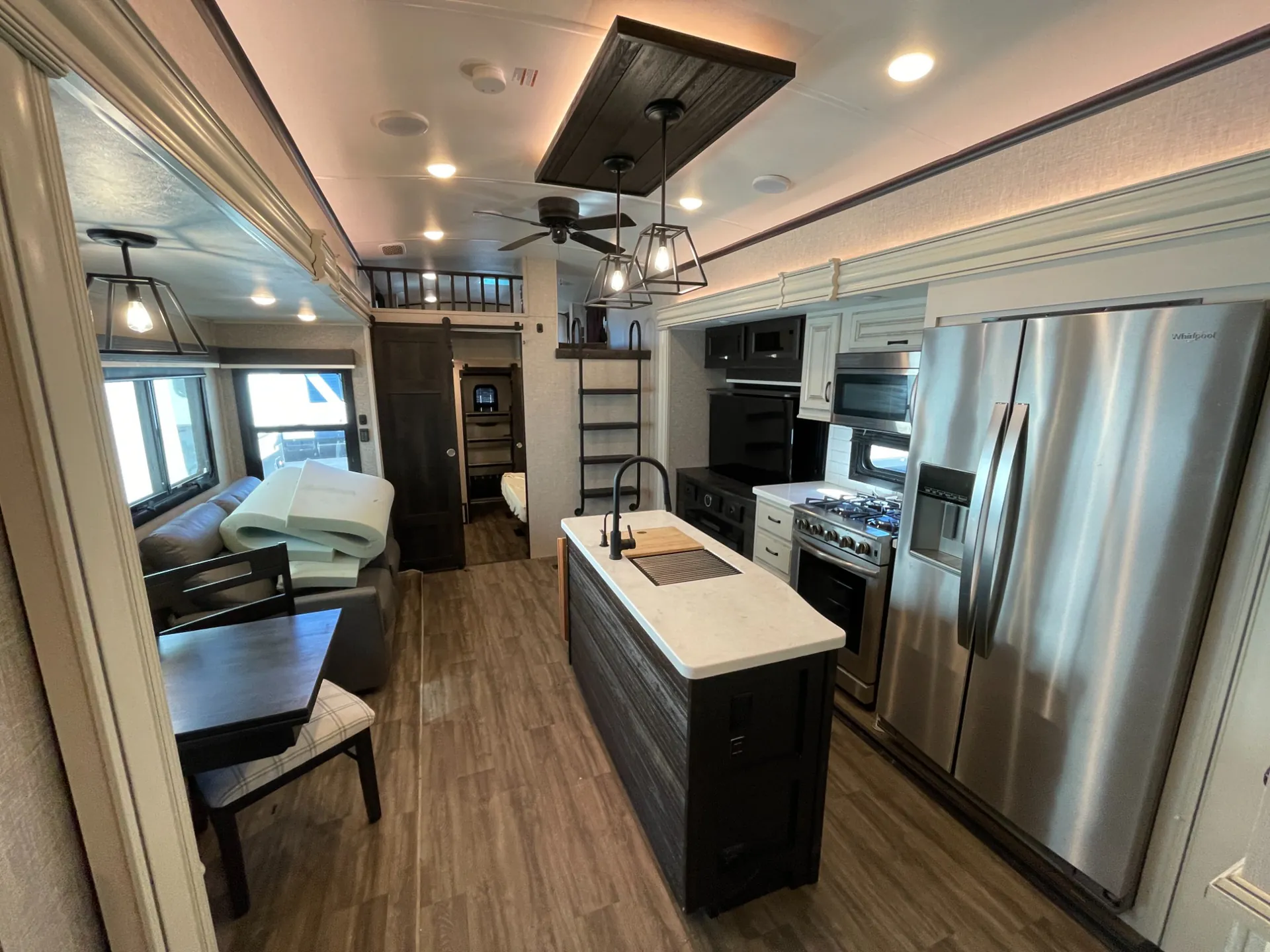 2023 Jayco North Point 390CKDS - Photo 2