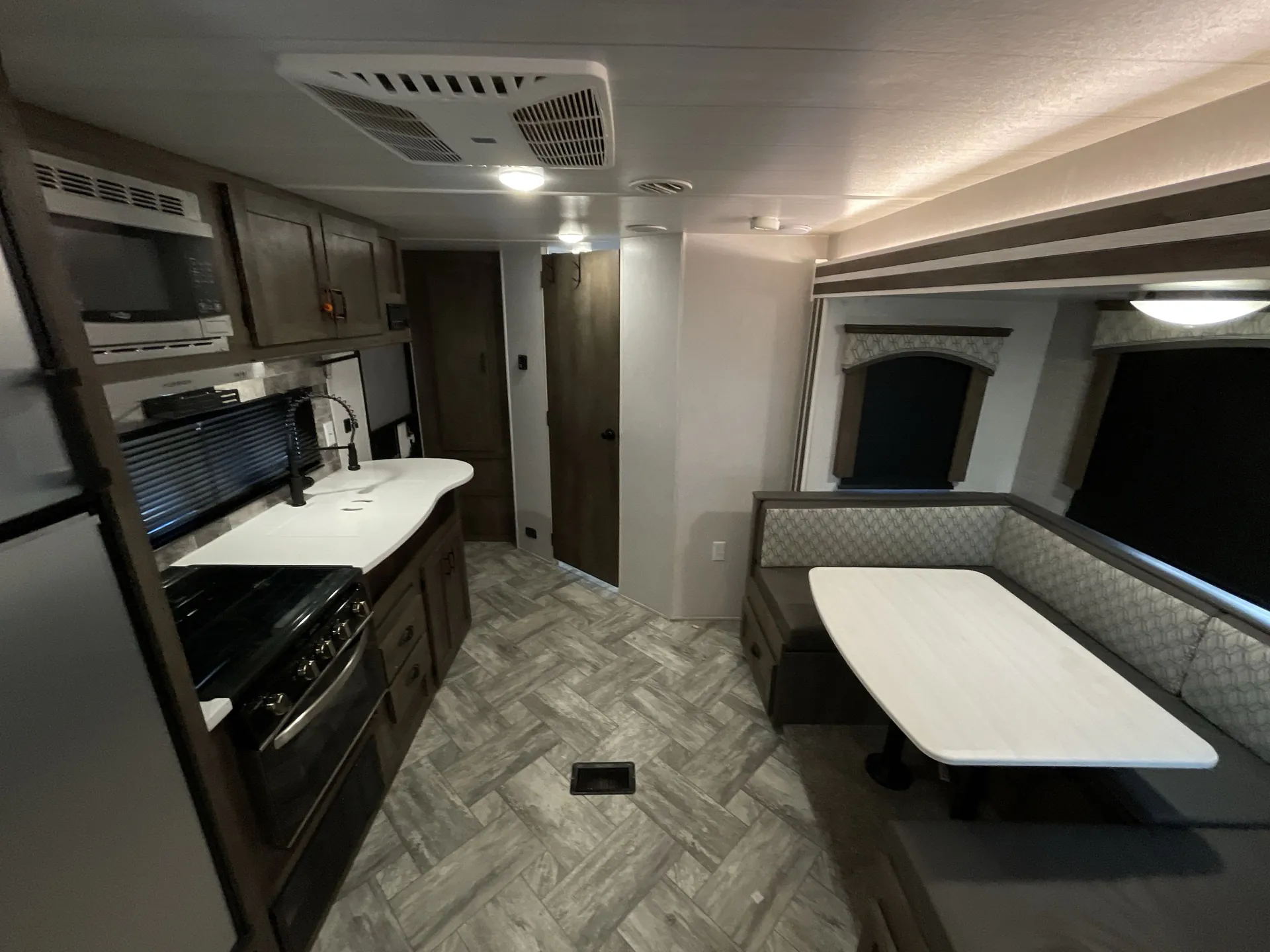2022 Forest River EVO T1850 — living area main