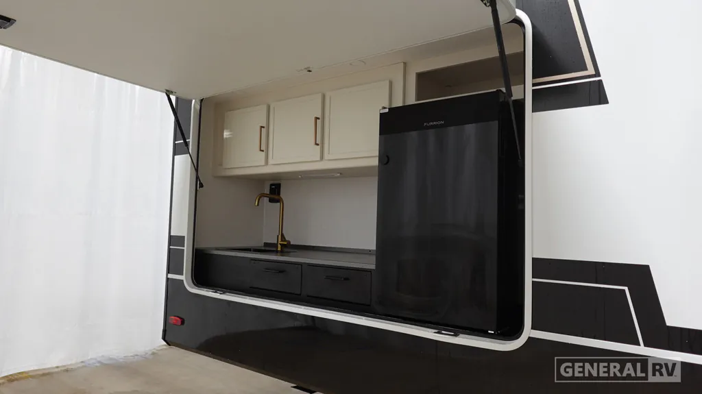 2027 Brinkley Model Z AIR 315, Photos photo 33