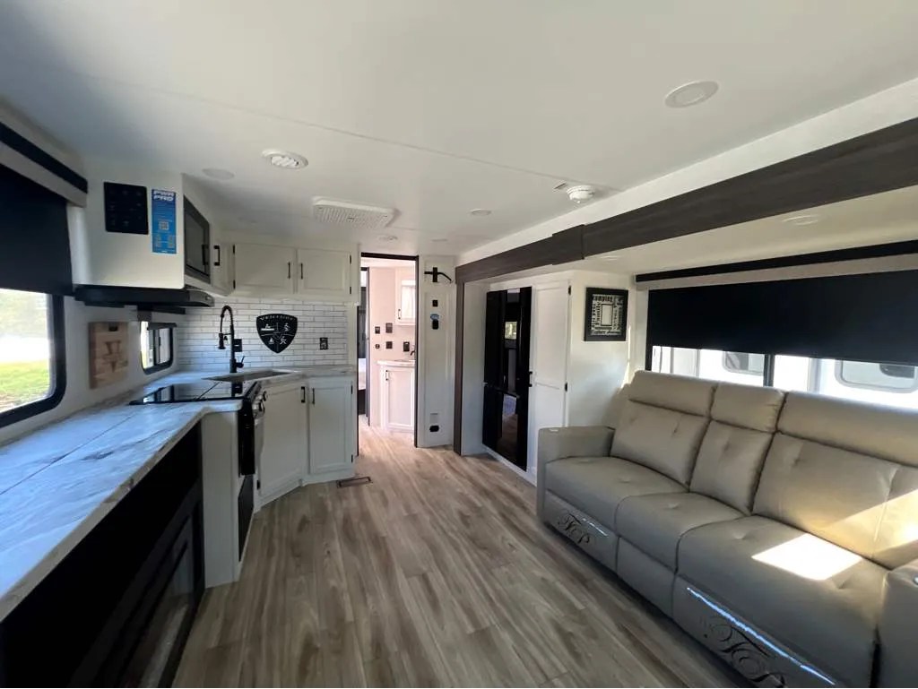 2026 Venture RV Stratus SR282VFD, Photos photo 6