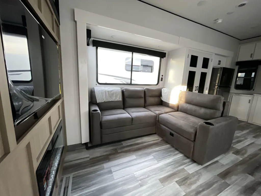 2026 Jayco Jay Flight Bungalow 404LOFT DS, Photos photo 9