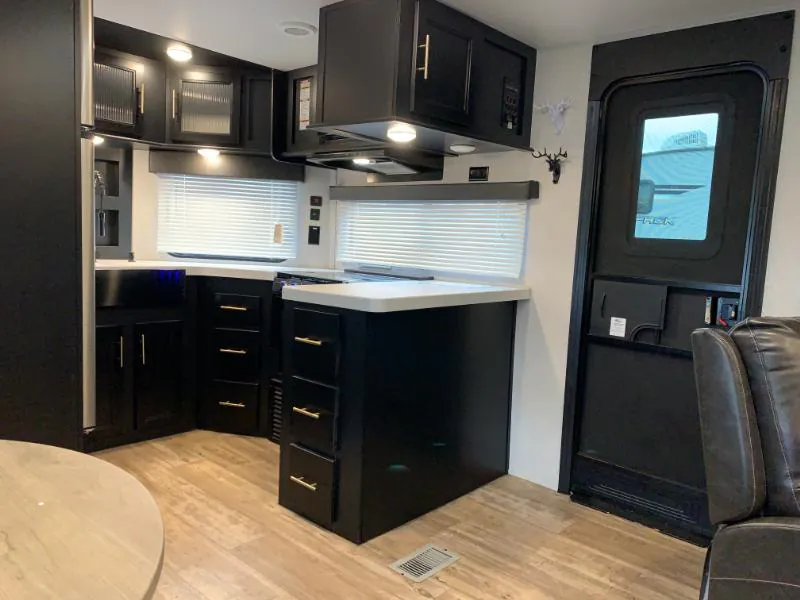 2021 Forest River Cherokee 274VFK, Photos photo 9