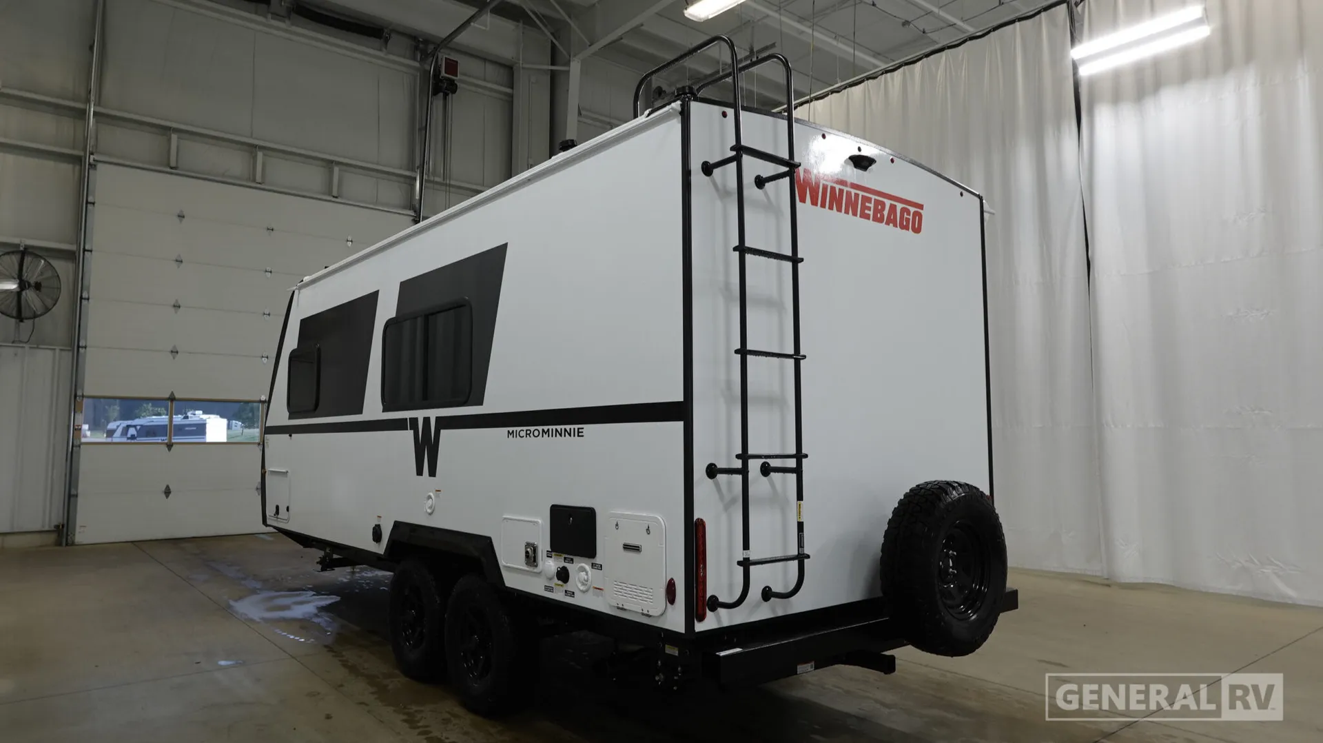 2027 Winnebago Micro Minnie 2000TRB - Photo 4