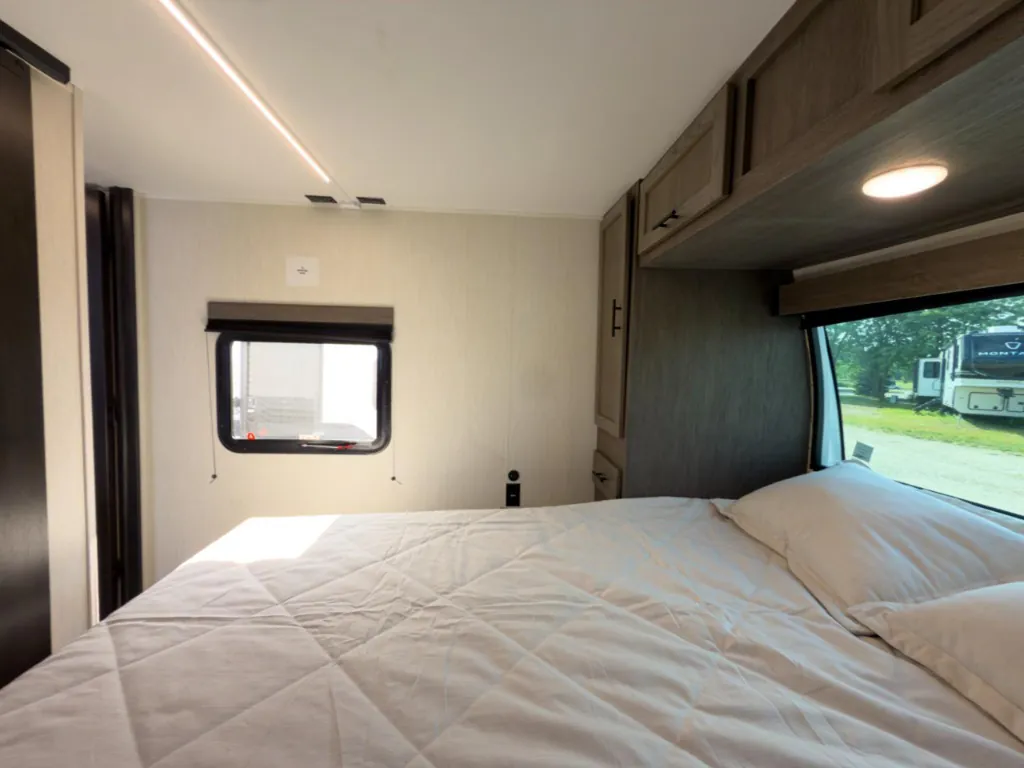 2026 Forest River Cherokee Alpha Wolf 29DCB, Photos photo 47