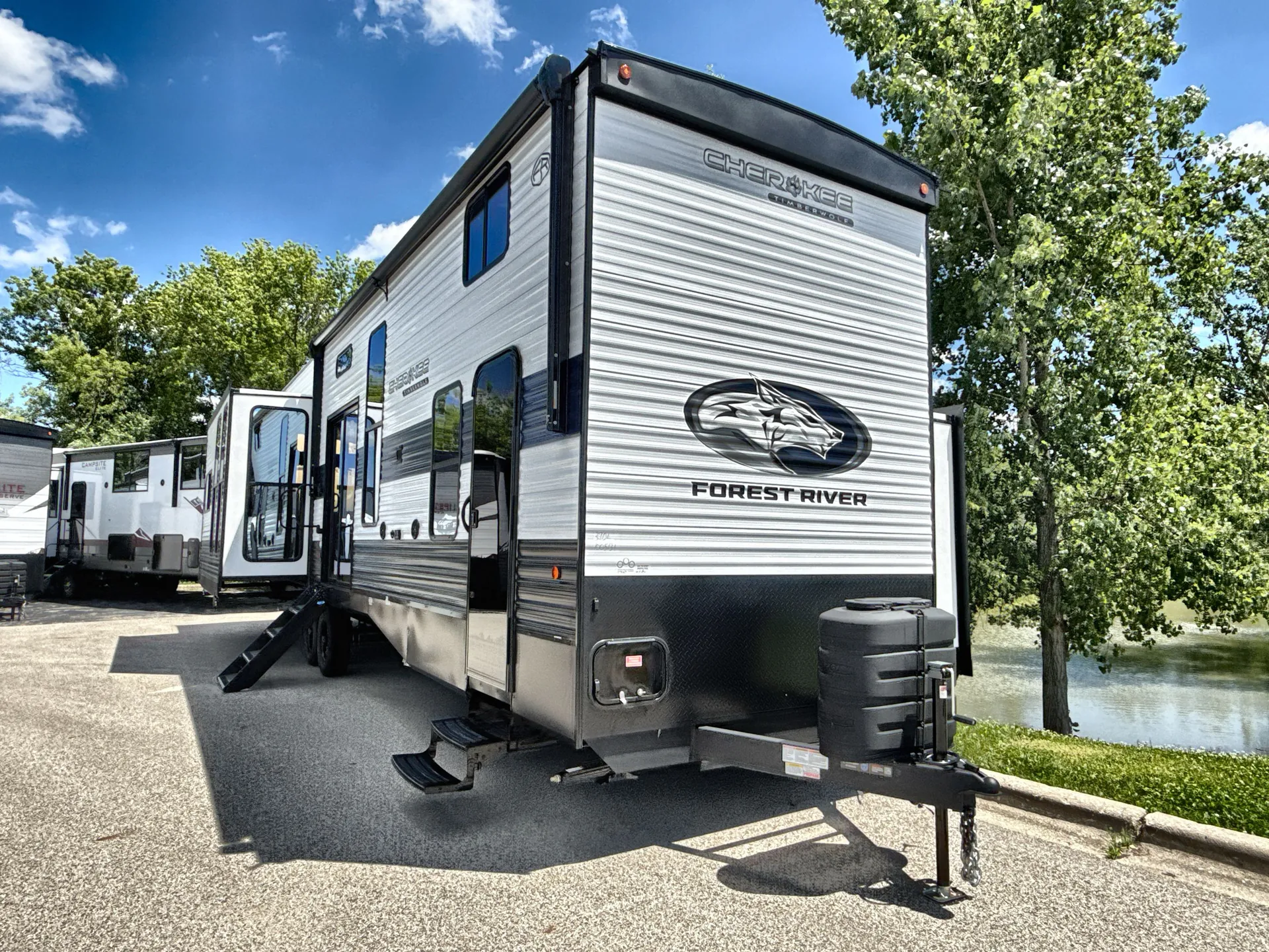 2026 Forest River Cherokee Timberwolf 39DL - Photo 2