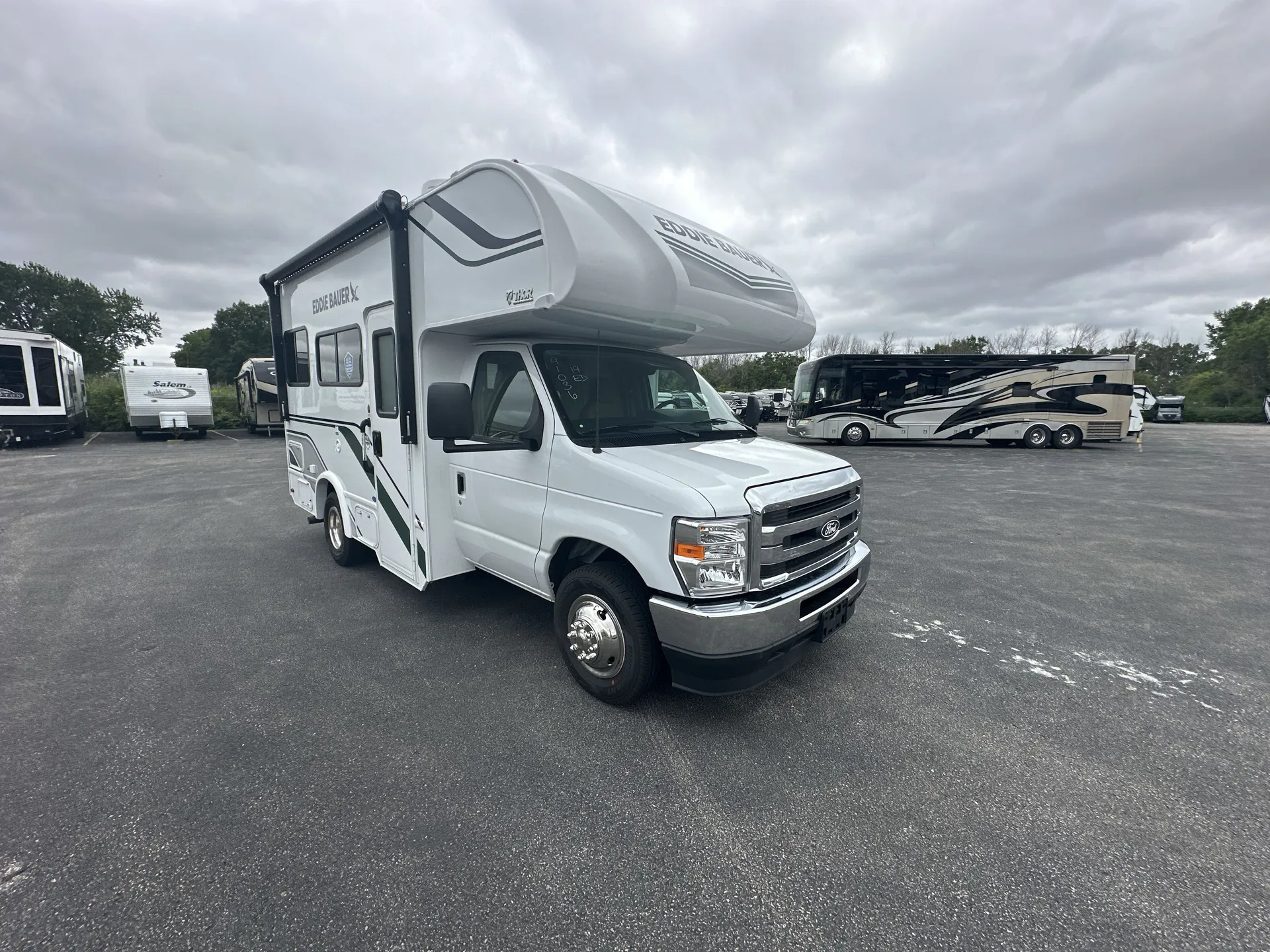 2026 Thor Motor Coach Freedom Eddie Bauer 19ED - Photo 2