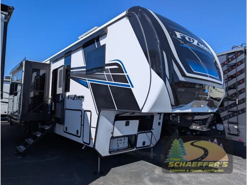 2025 Keystone Fuzion 440 - Photo 2