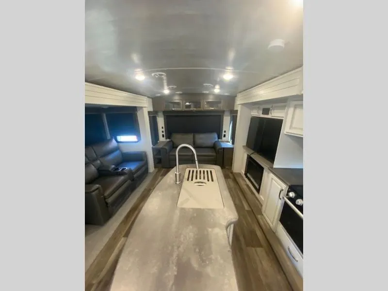 2022 Keystone RV Cougar Half-Ton 33RLI - Photo 4