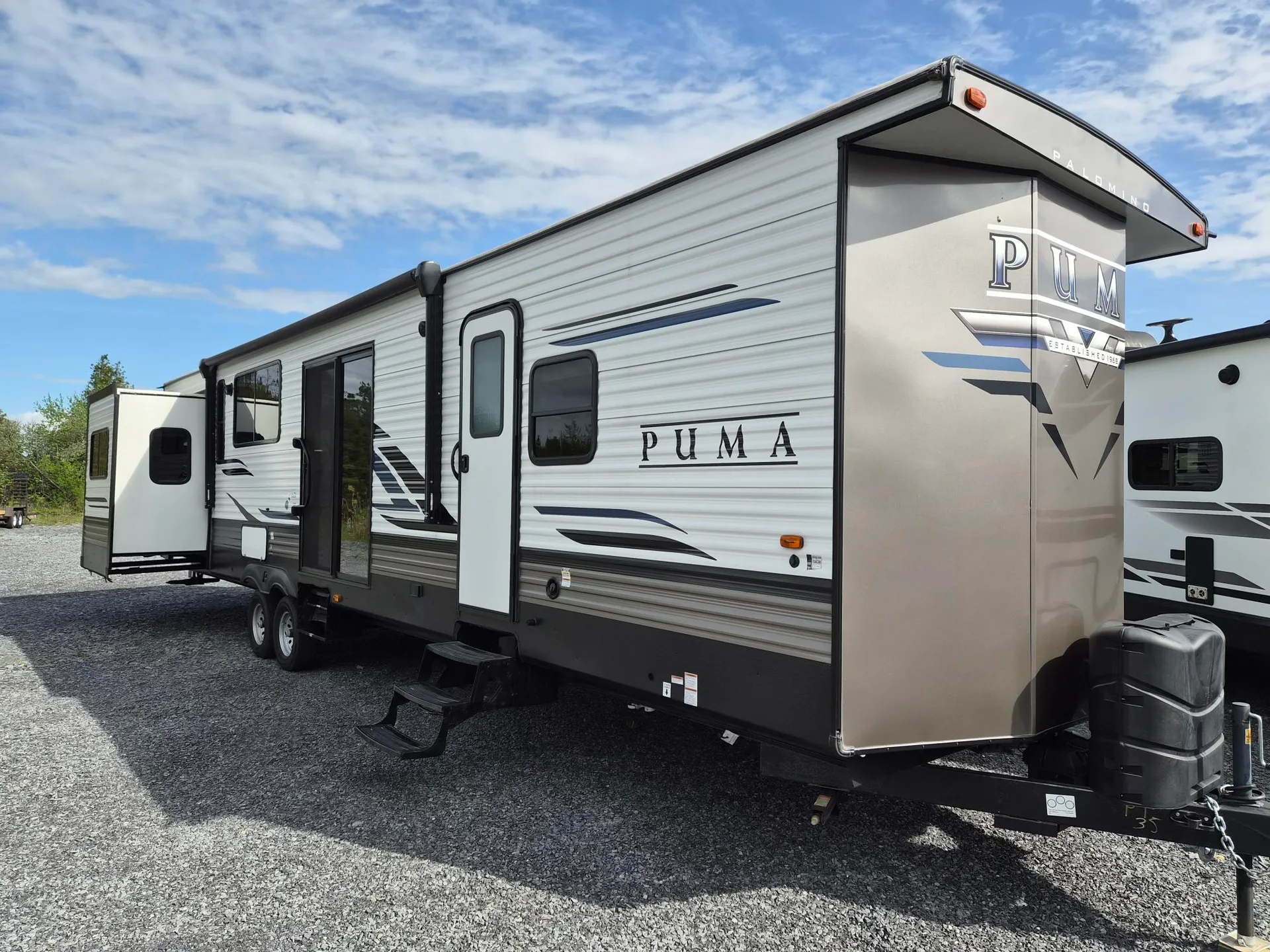 2022 Palomino Puma 38DEN - Photo 2