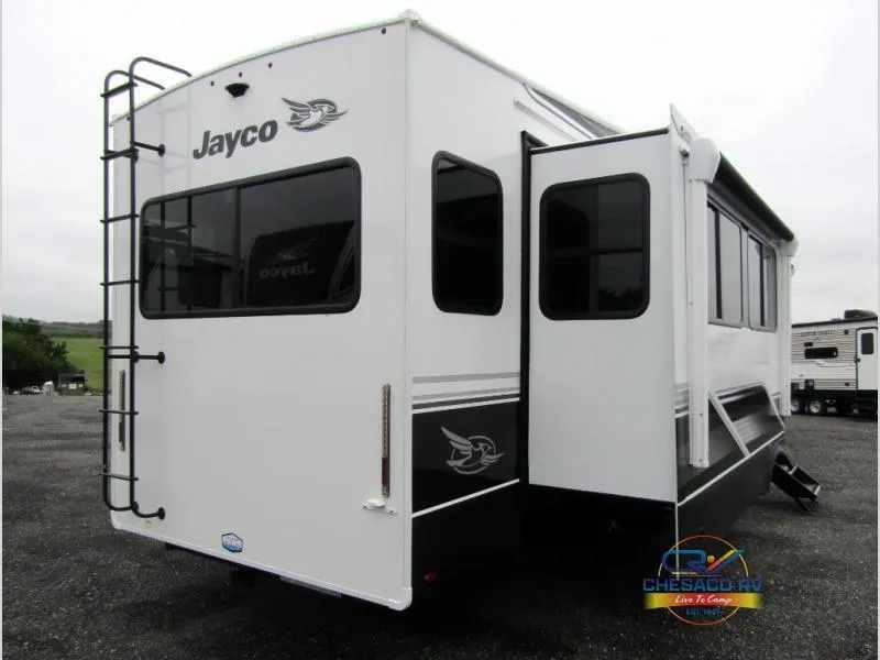 2026 Jayco Eagle 355MBQS - Photo 4