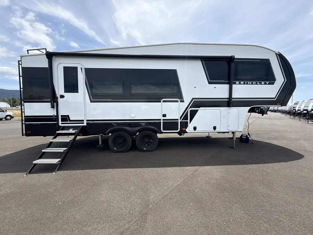 2025 Brinkley Model Z 2670, Photos photo 5