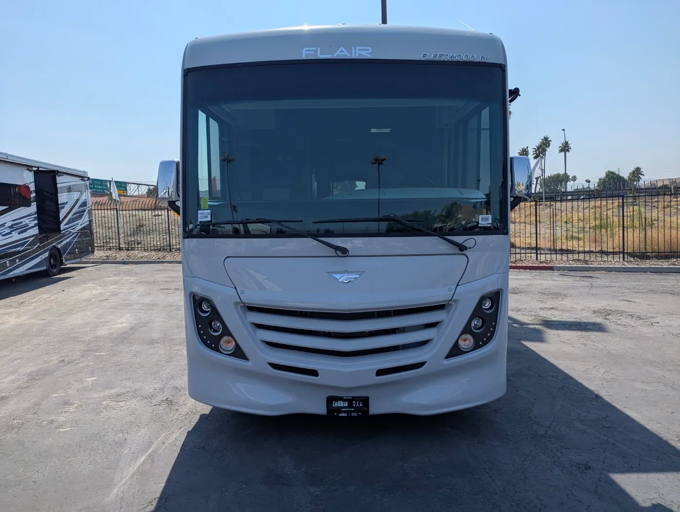 2025 Fleetwood Flair 28A - Photo 3