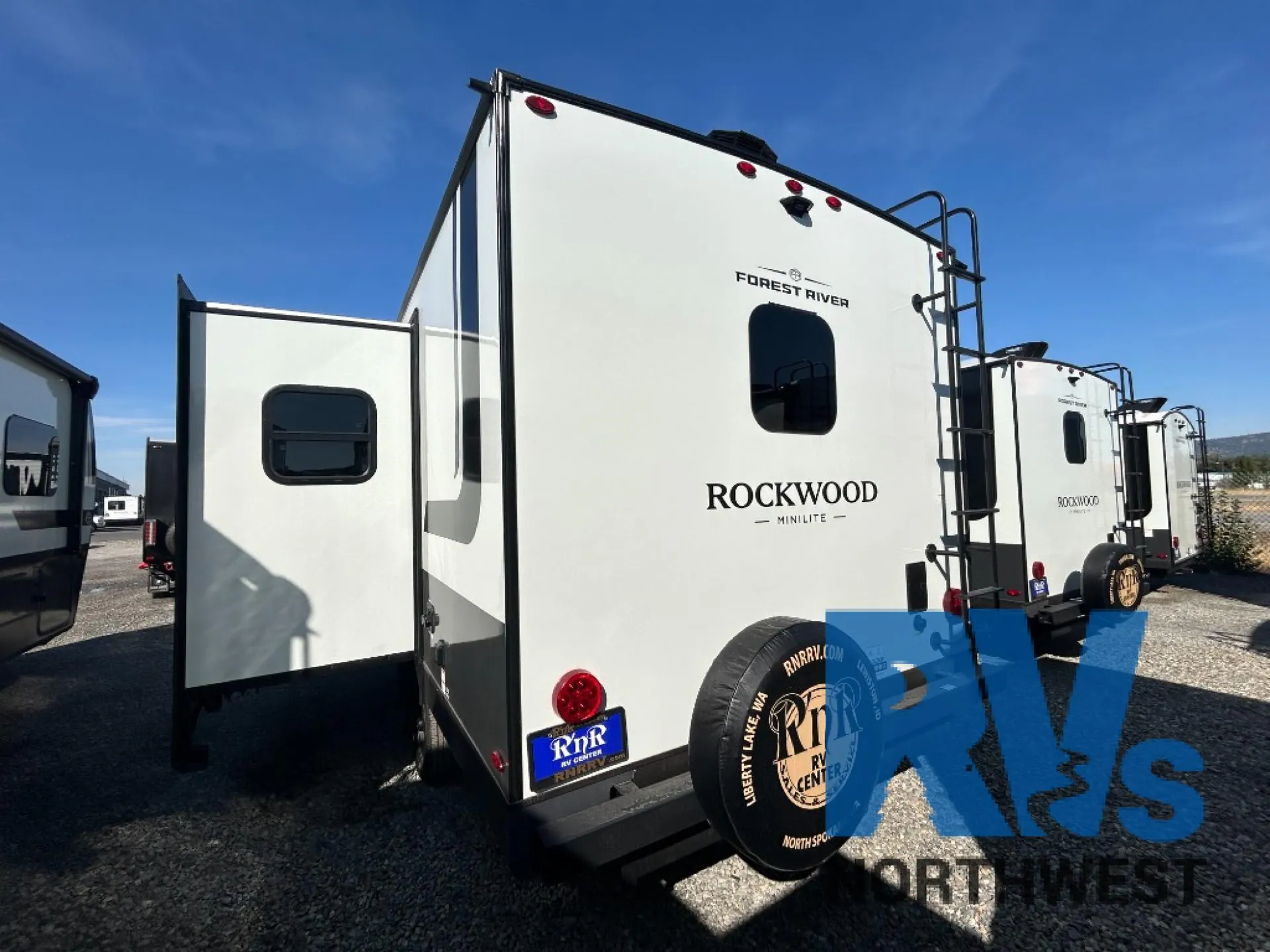 2026 Forest River Rockwood Mini Lite 2214S — Photo 6