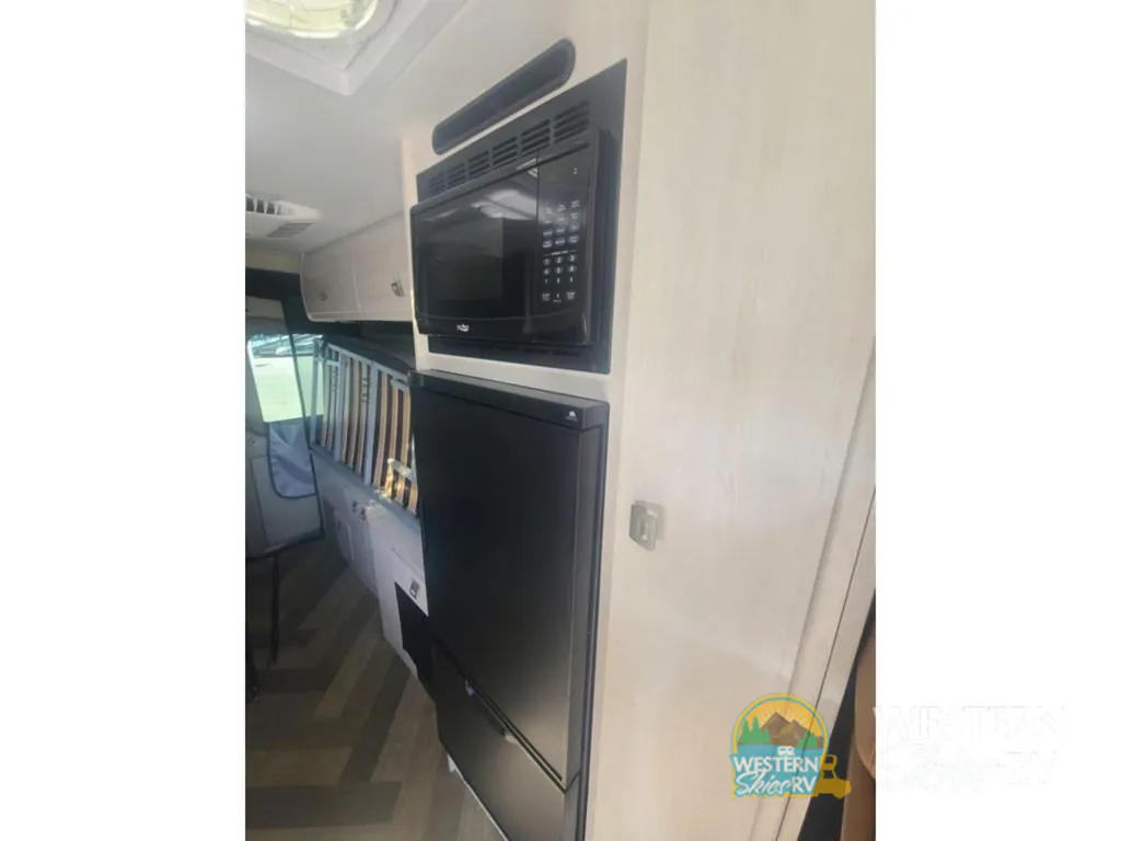 2025 Winnebago Travato 59G, Photos photo 14