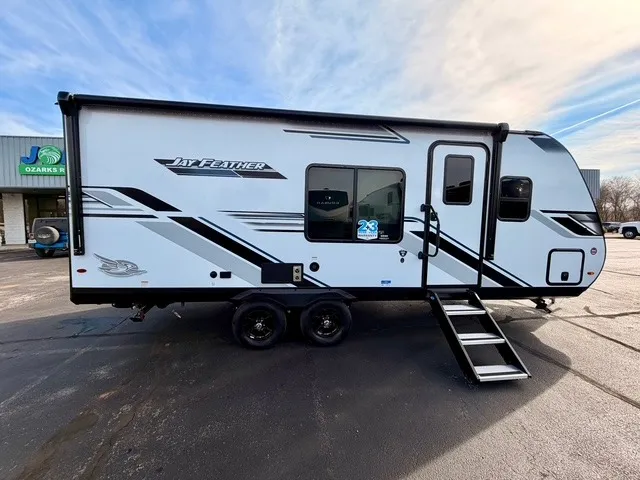 2027 Jayco Jay Feather 21MML - Photo 3