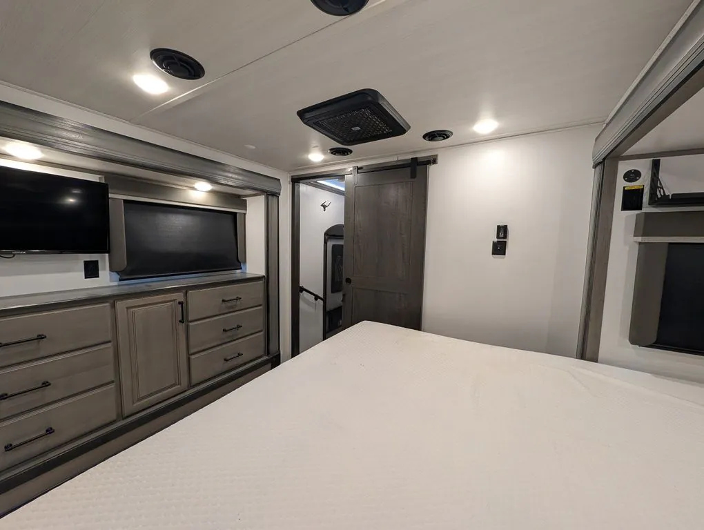 2023 Keystone Montana 3901RK, Photos photo 28