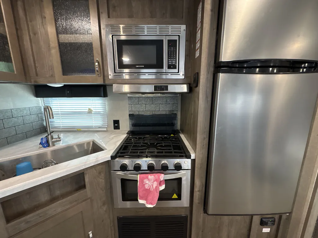 2020 Forest River Puma 31QBBH, Photos photo 9