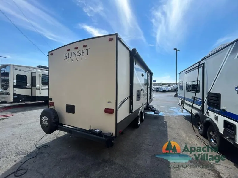 2016 CrossRoads RV Sunset Trail Ultra Lite 237BH - Photo 3