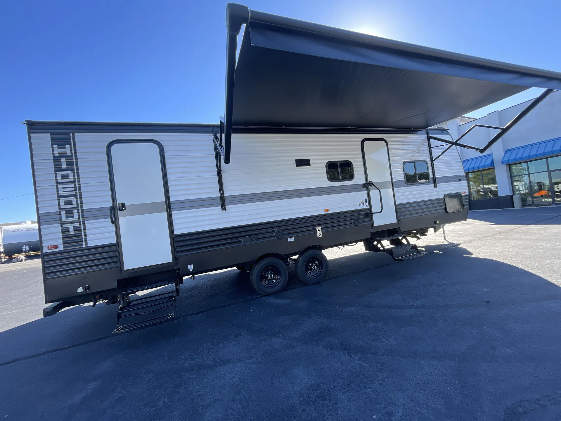 2024 Keystone Hideout Sport 261BH — campside