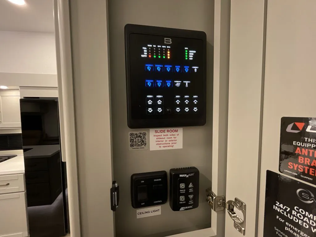 2026 Brinkley Model Z 3515, Photos photo 35