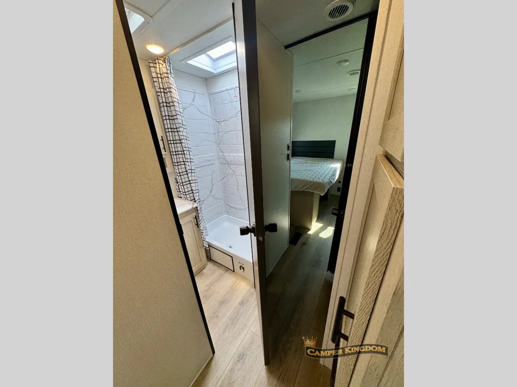 2026 Shasta RVs i-5 Edition 532BEDS, Photos photo 23
