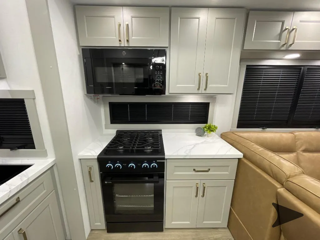 2027 Brinkley Model G 3970, Photos photo 27