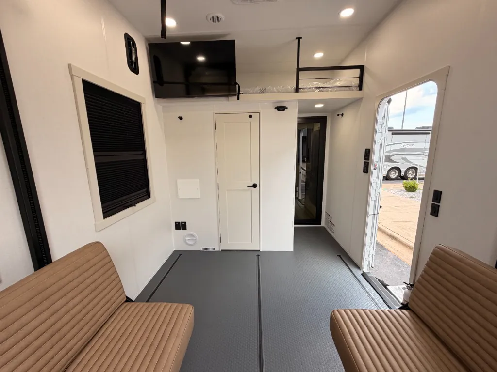 2027 Brinkley Model G 3970, Photos photo 62