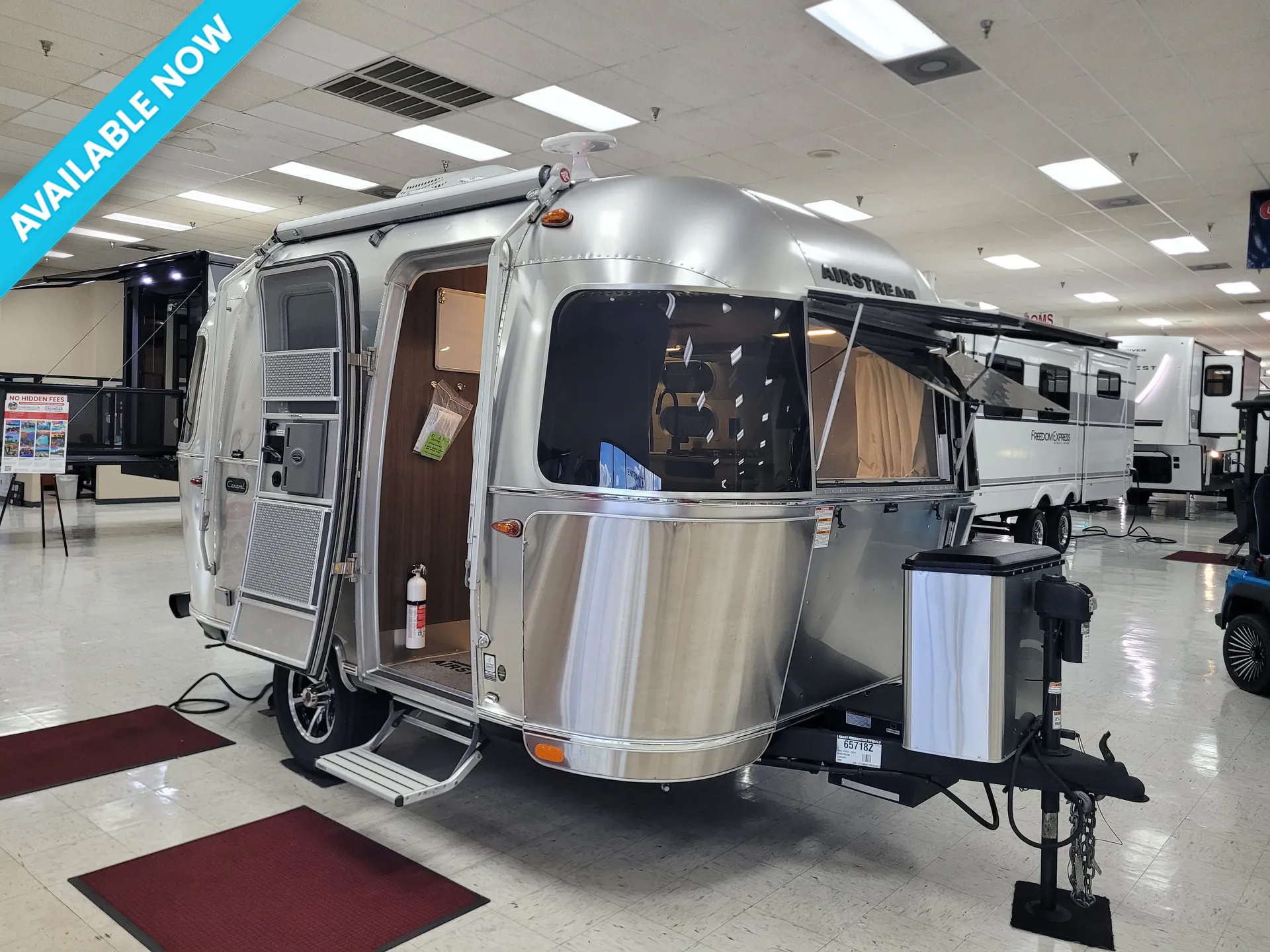 2024 Airstream Caravel 16RB - Photo 2