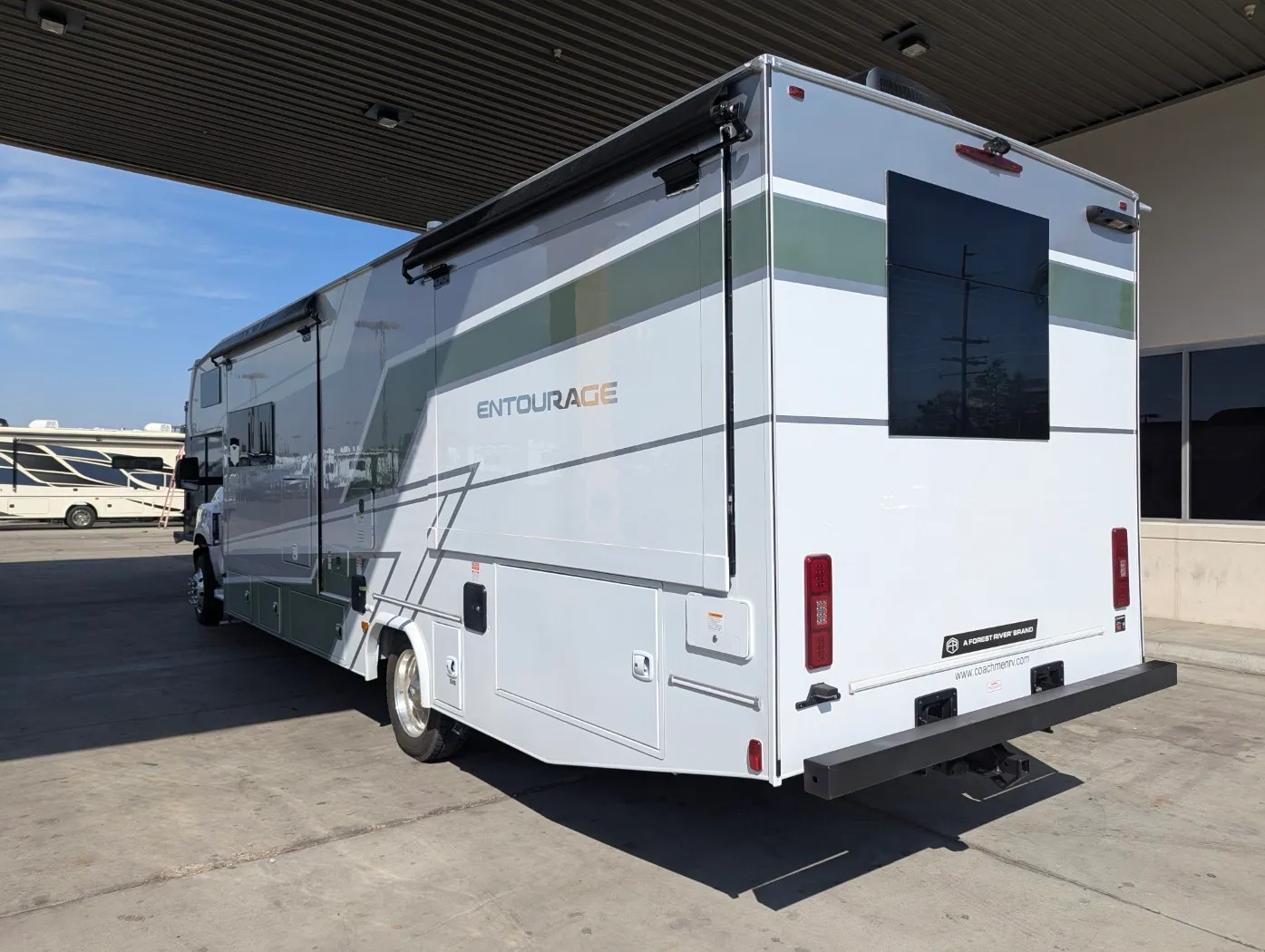 2026 Coachmen Entourage 330DS - Photo 4