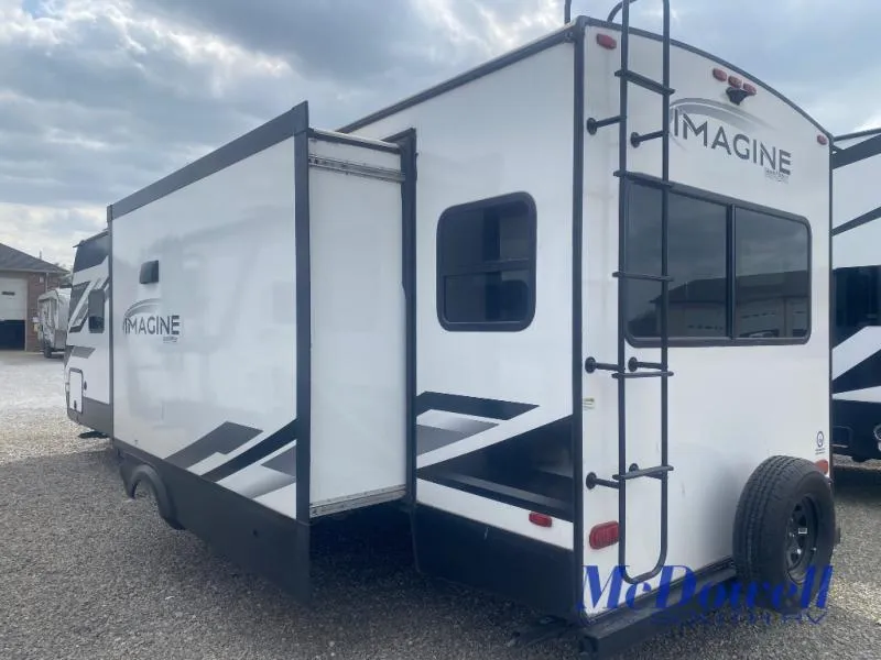 2022 Grand Design Imagine 2970RL - Photo 4