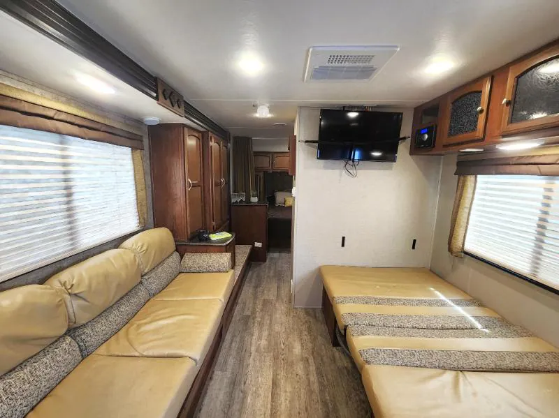 2016 Coachmen Freedom Express Ultra Lite 246RKS - Photo 3