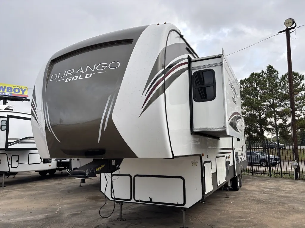 2021 KZ RV DURANGO GOLD 383RLQ Fifth Wheel - Photo 4