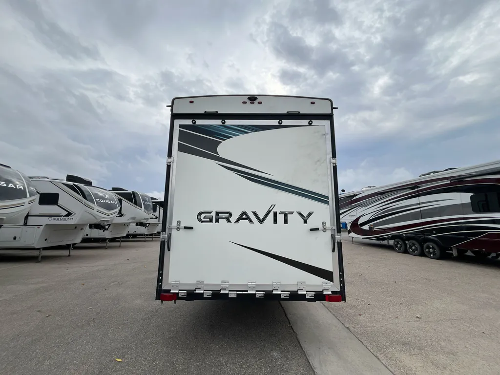 2023 Heartland Gravity 3950, Photos photo 7